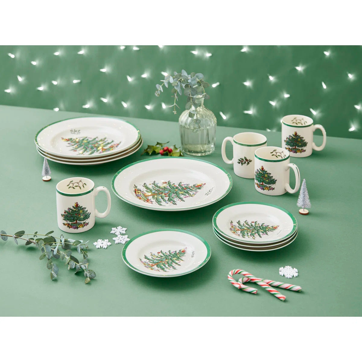 Christmas Tree 12-Piece Dinnerware Set with Plates & Mugs, Service for 4