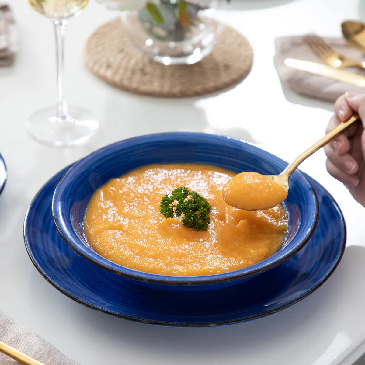 Bonita 18 Piece Stoneware Dinnerware Set - Service for 6